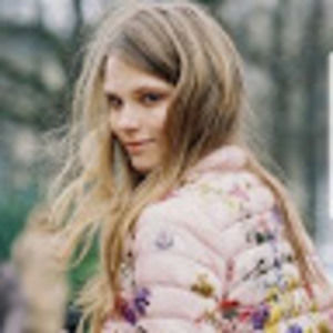 Meet your Posher, Sissy